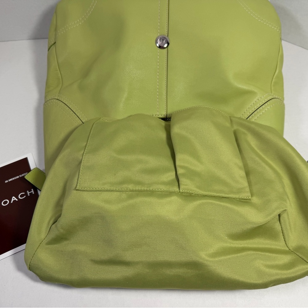 Coach SoHo Green Leather Hobo, loose tags Green pic frame key fob NEW - Picture 7 of 16